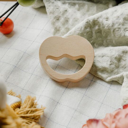Wooden Apple Teether (Beech Wood)